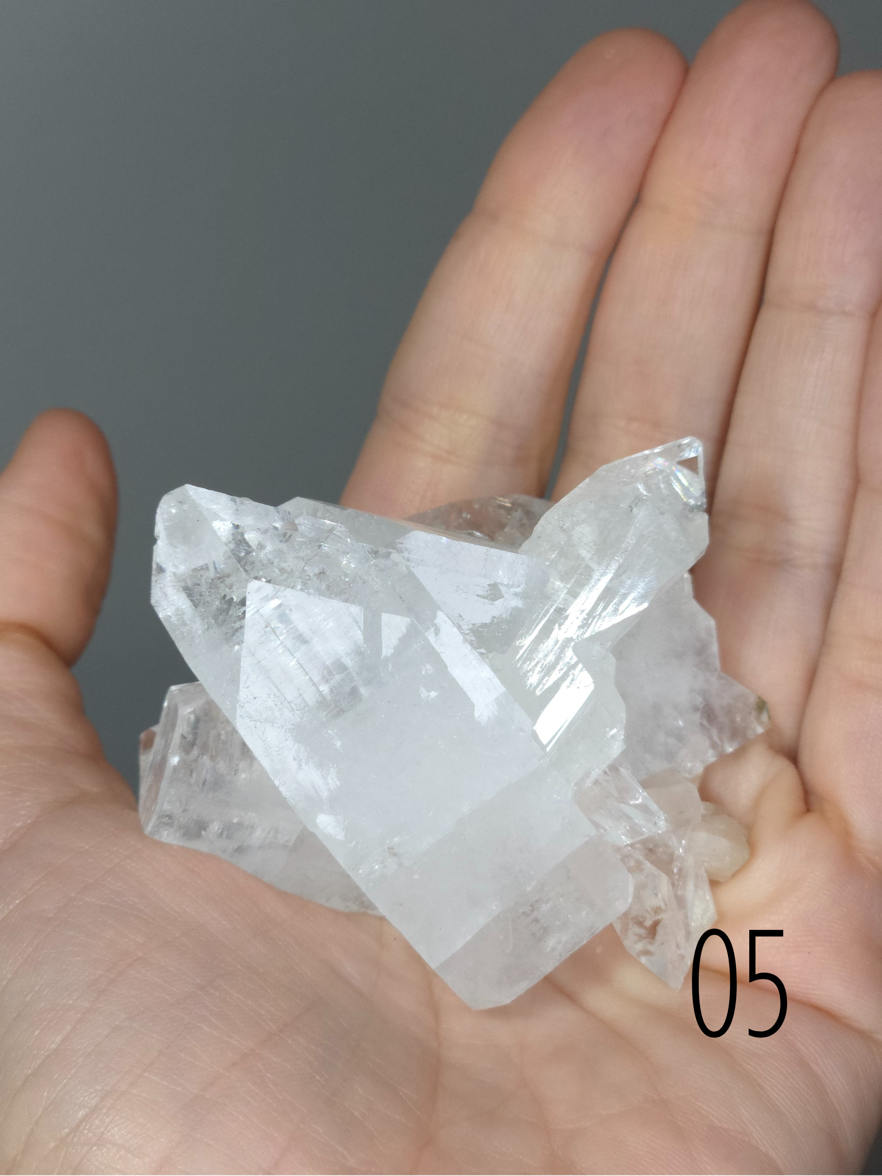 Apophyllite: Spiritual Clarity and Elevated Energy