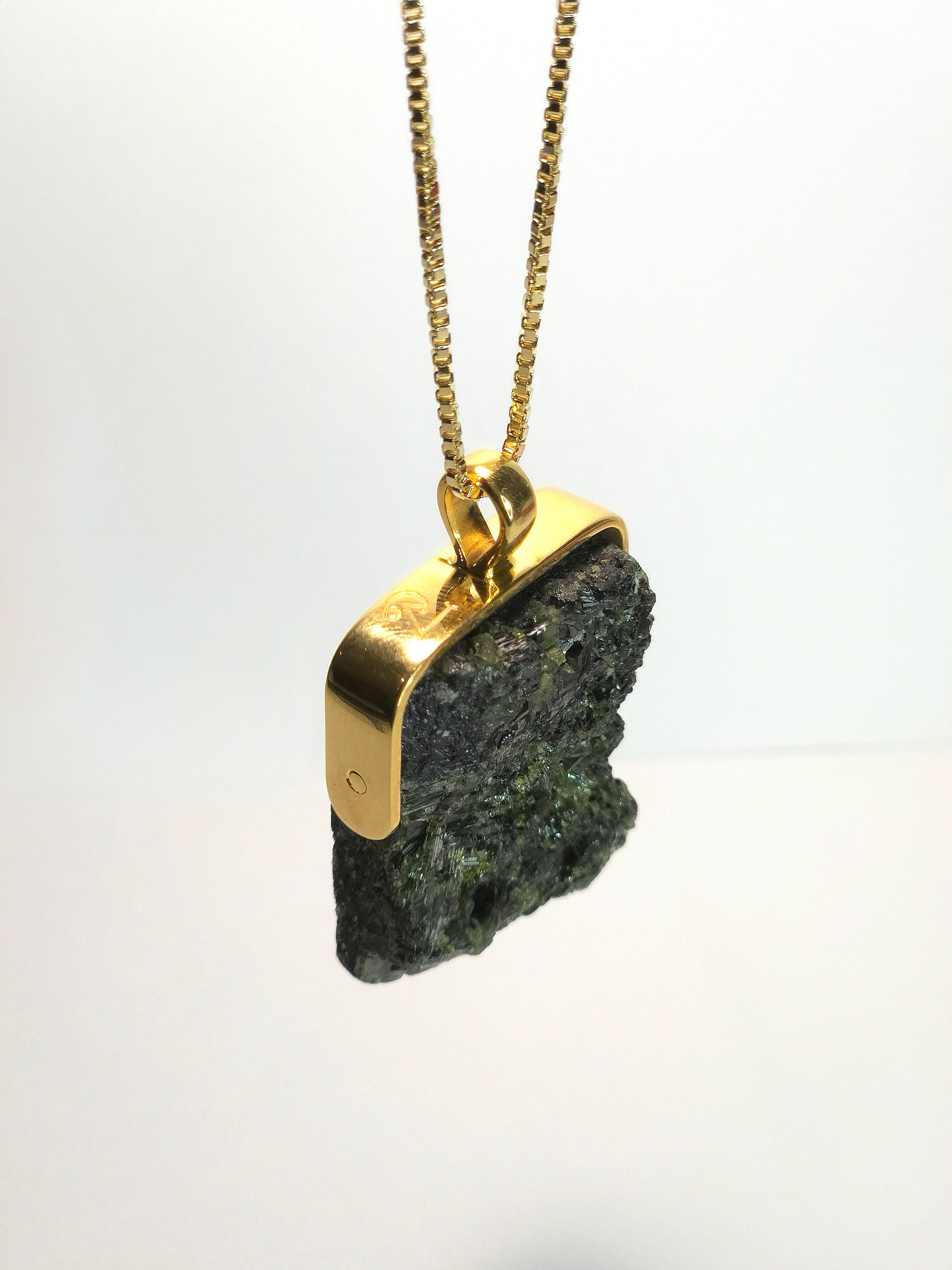 Khemia Legacy Beacons Of Light Collection - Epidote (Gold)