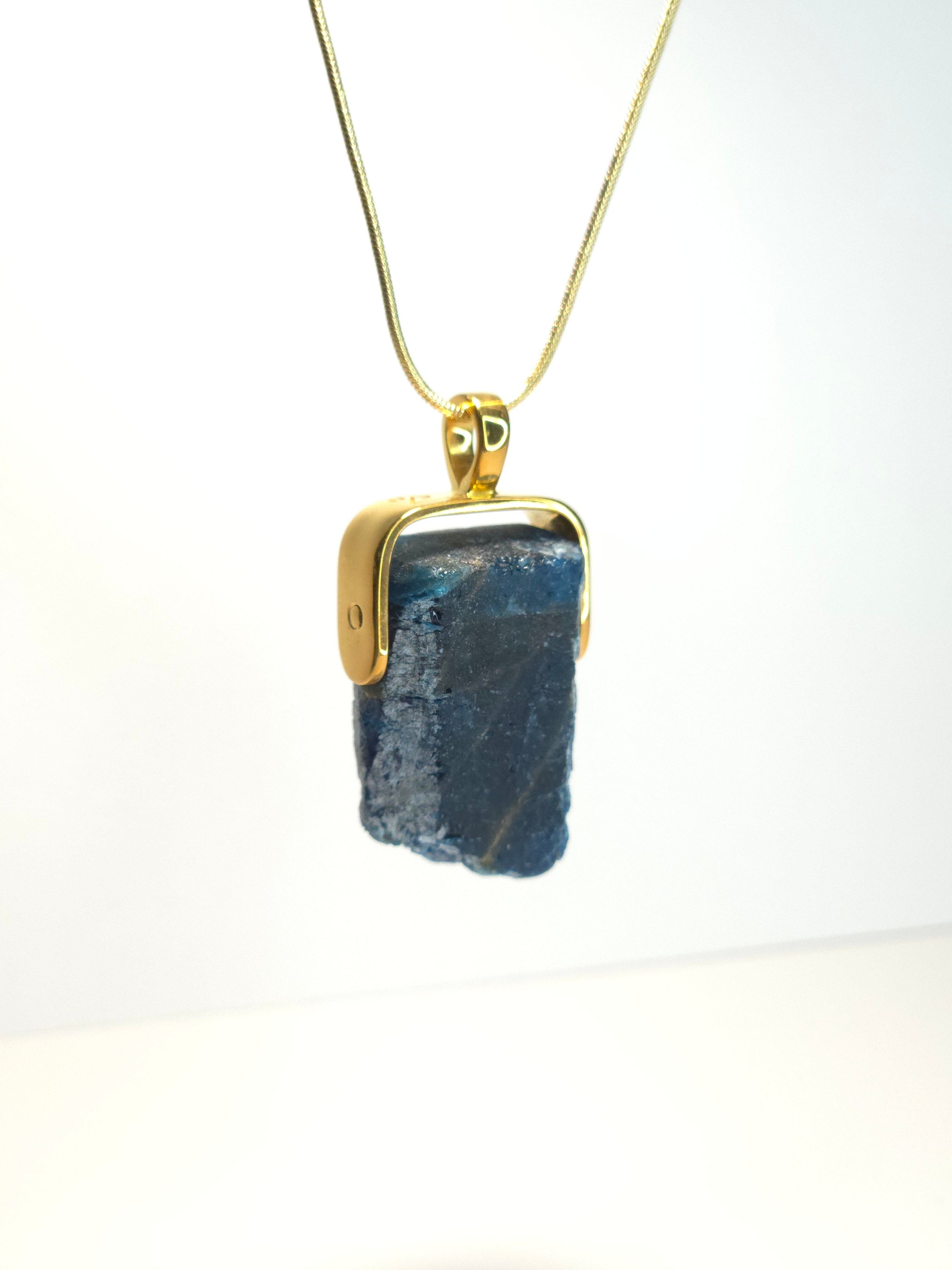 Khemia Legacy Beacons Of Light Collection - Blue Apatite (Gold)