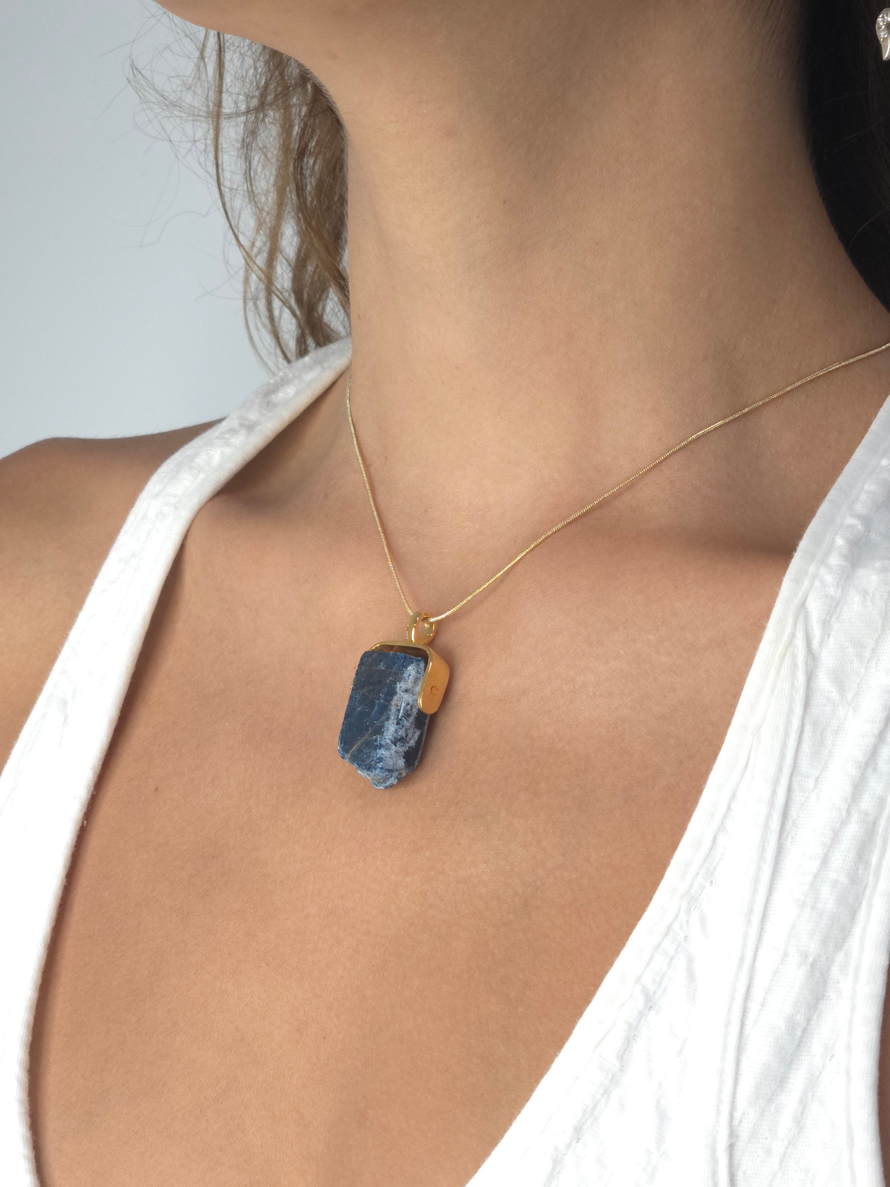 Khemia Legacy Beacons Of Light Collection - Blue Apatite (Gold)