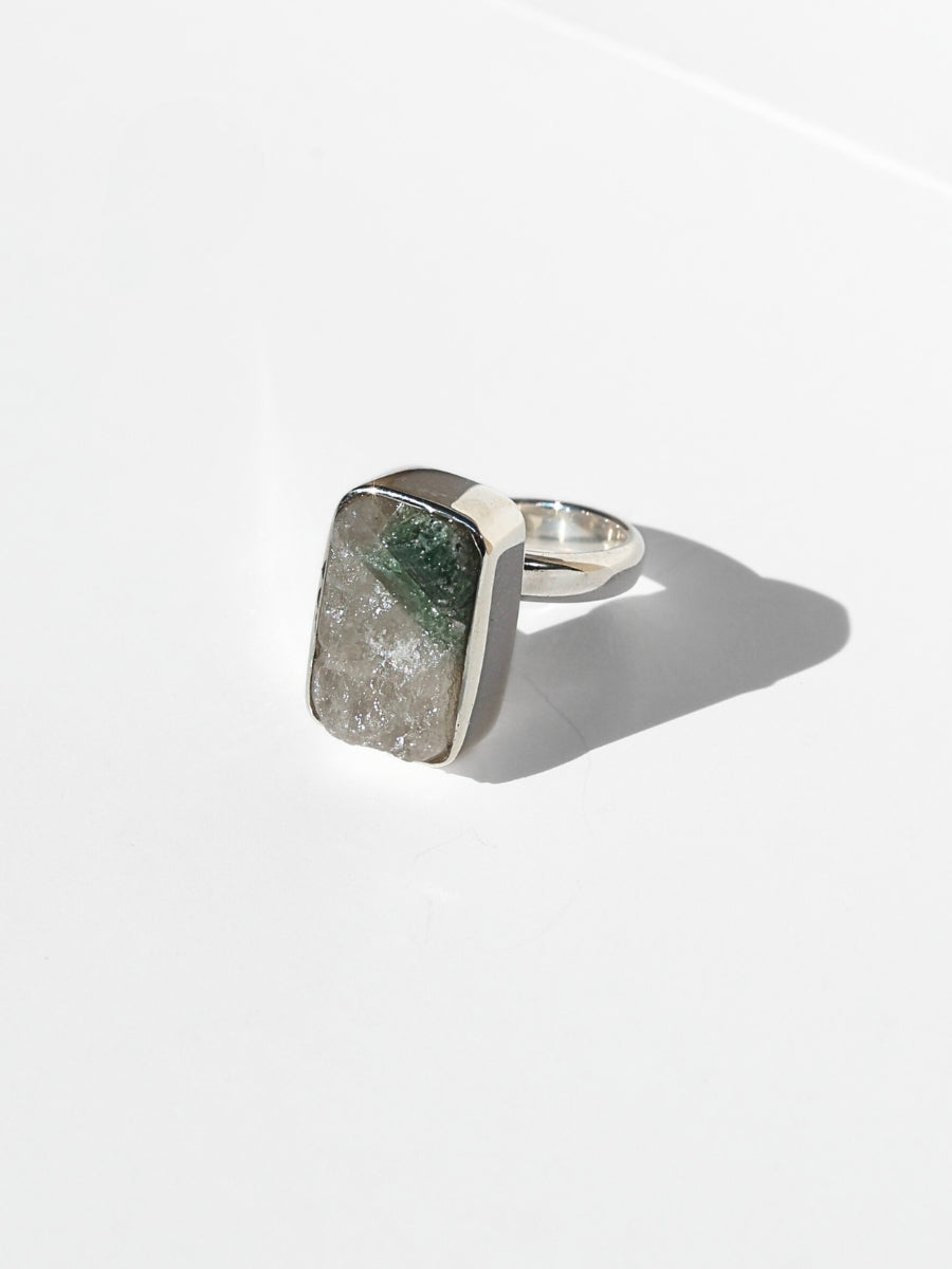 Khemia Legacy Beacons Of Light Ring Collection - Green tourmaline in Quartz (silver)