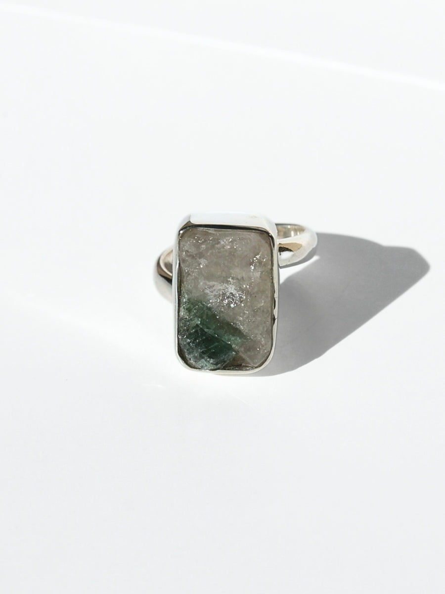 Khemia Legacy Beacons Of Light Ring Collection - Green tourmaline in Quartz (silver)