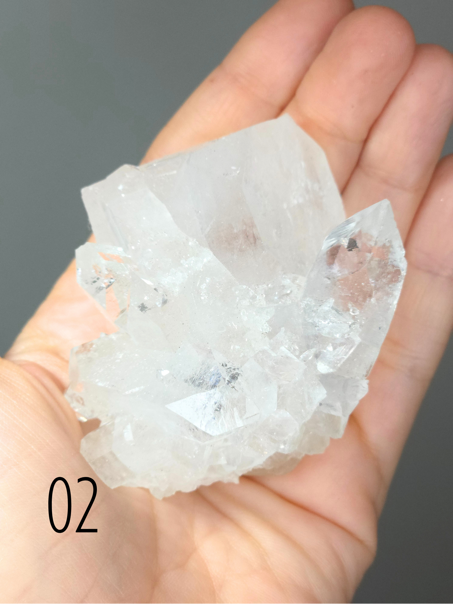 Apophyllite: Spiritual Clarity and Elevated Energy