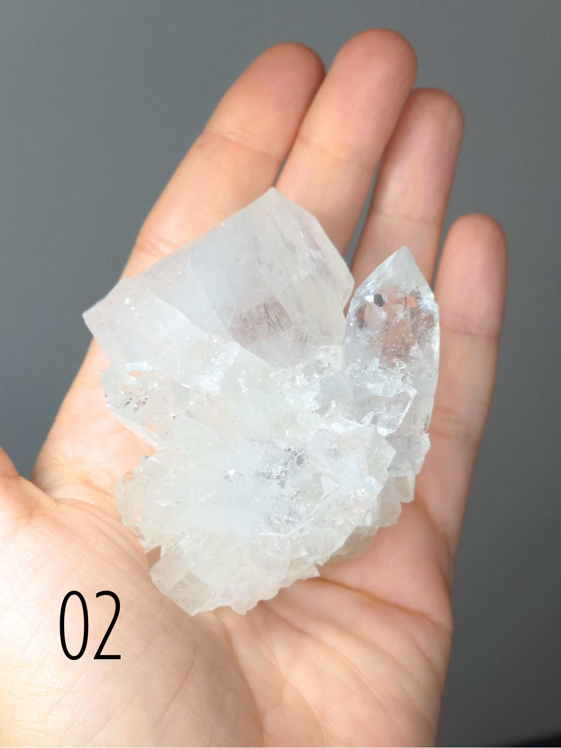 Apophyllite: Spiritual Clarity and Elevated Energy