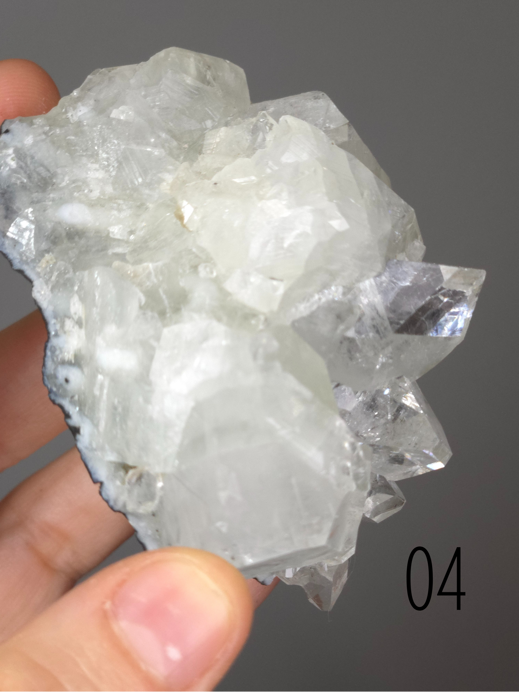 Apophyllite: Spiritual Clarity and Elevated Energy