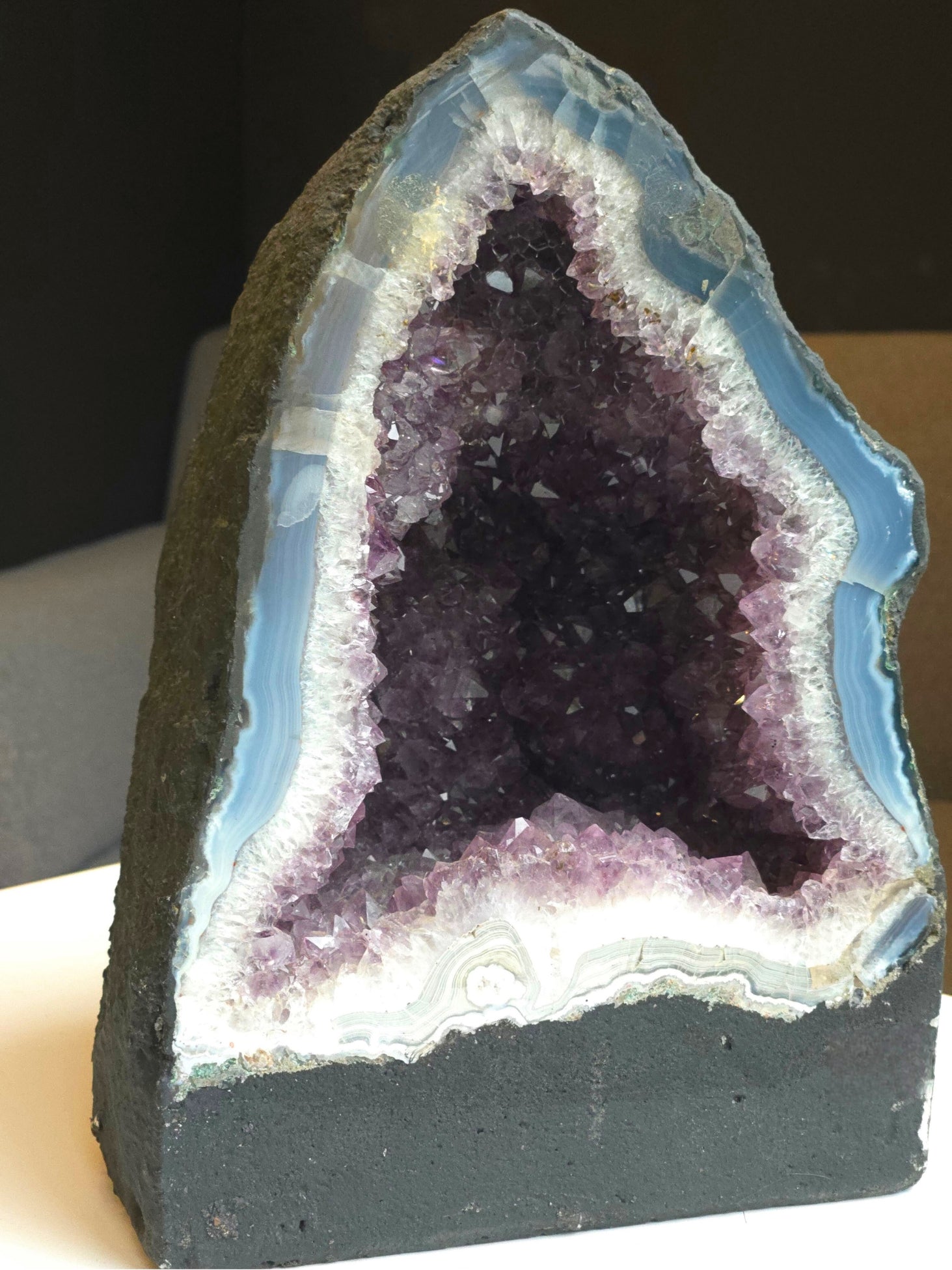 Amethyst Geode – Portal of Energy and Serenity