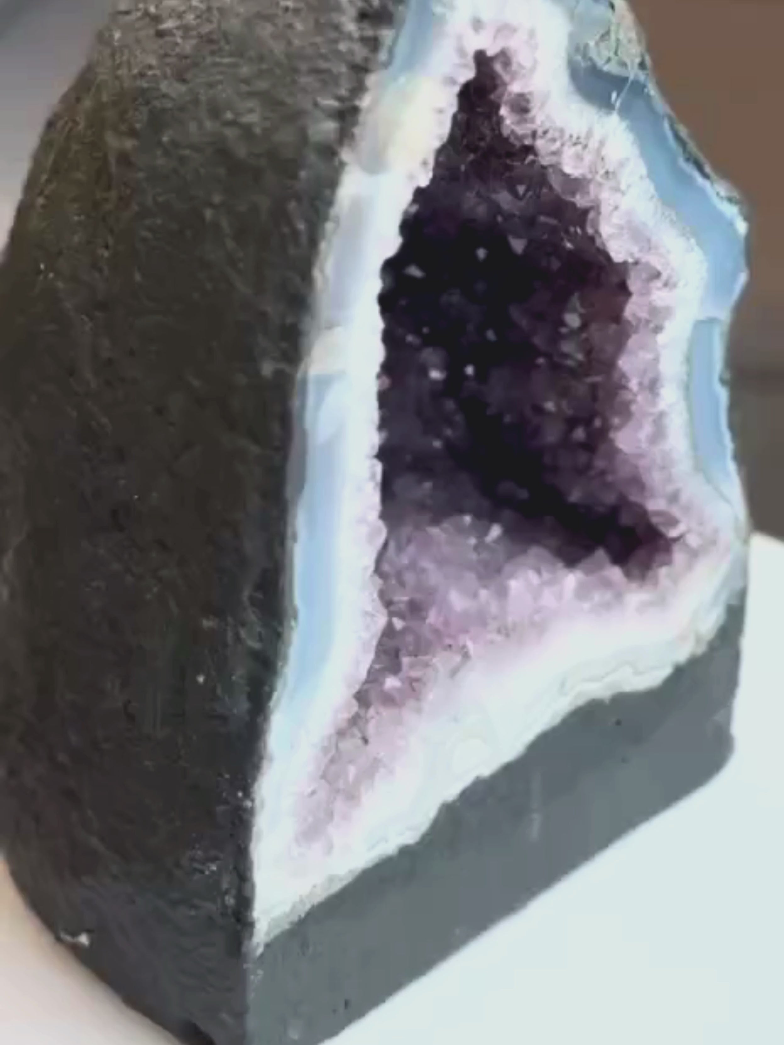 Amethyst Geode – Portal of Energy and Serenity