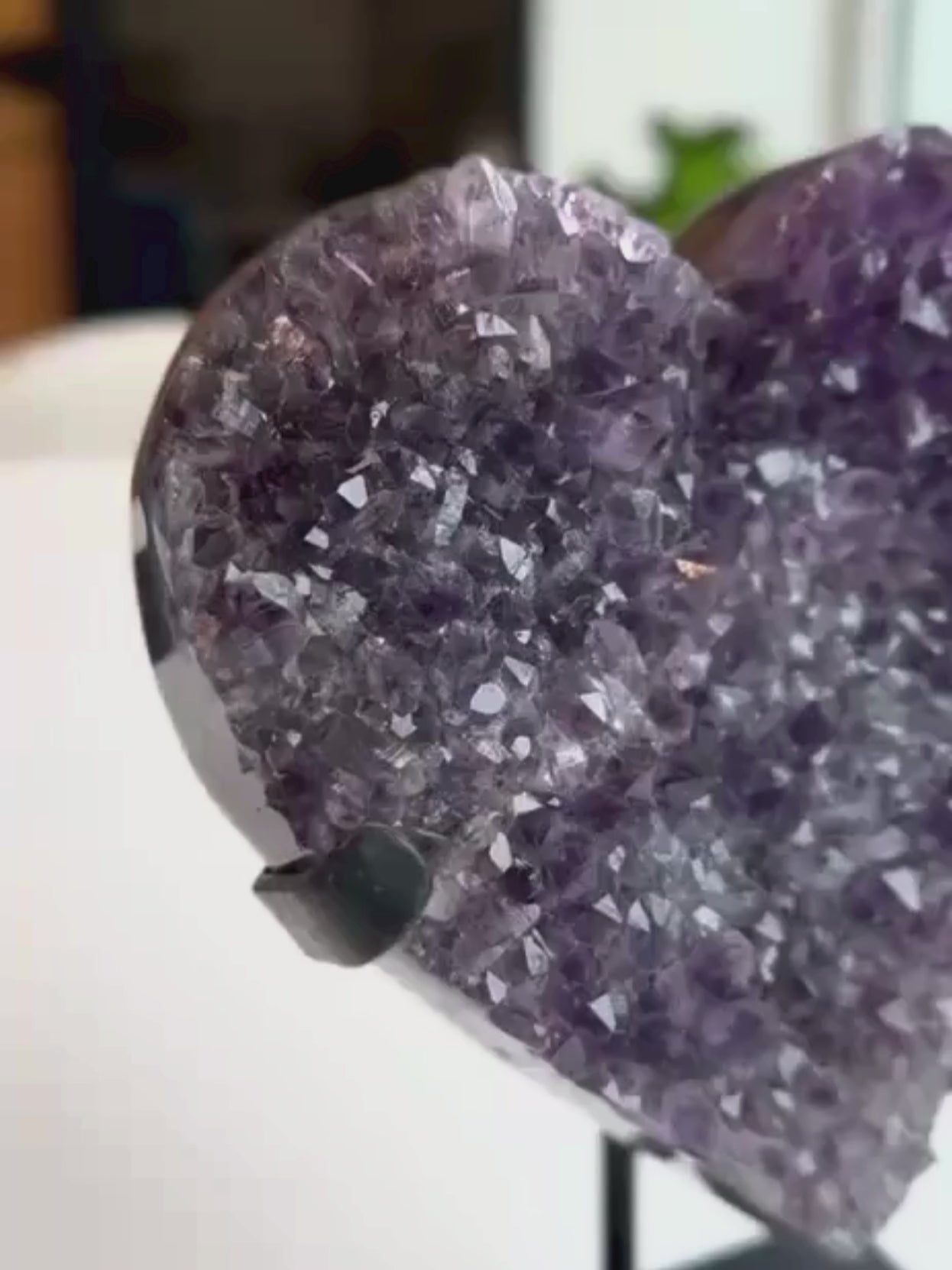 Amethyst heart for Stress Relief, Protection and Energetic Harmony