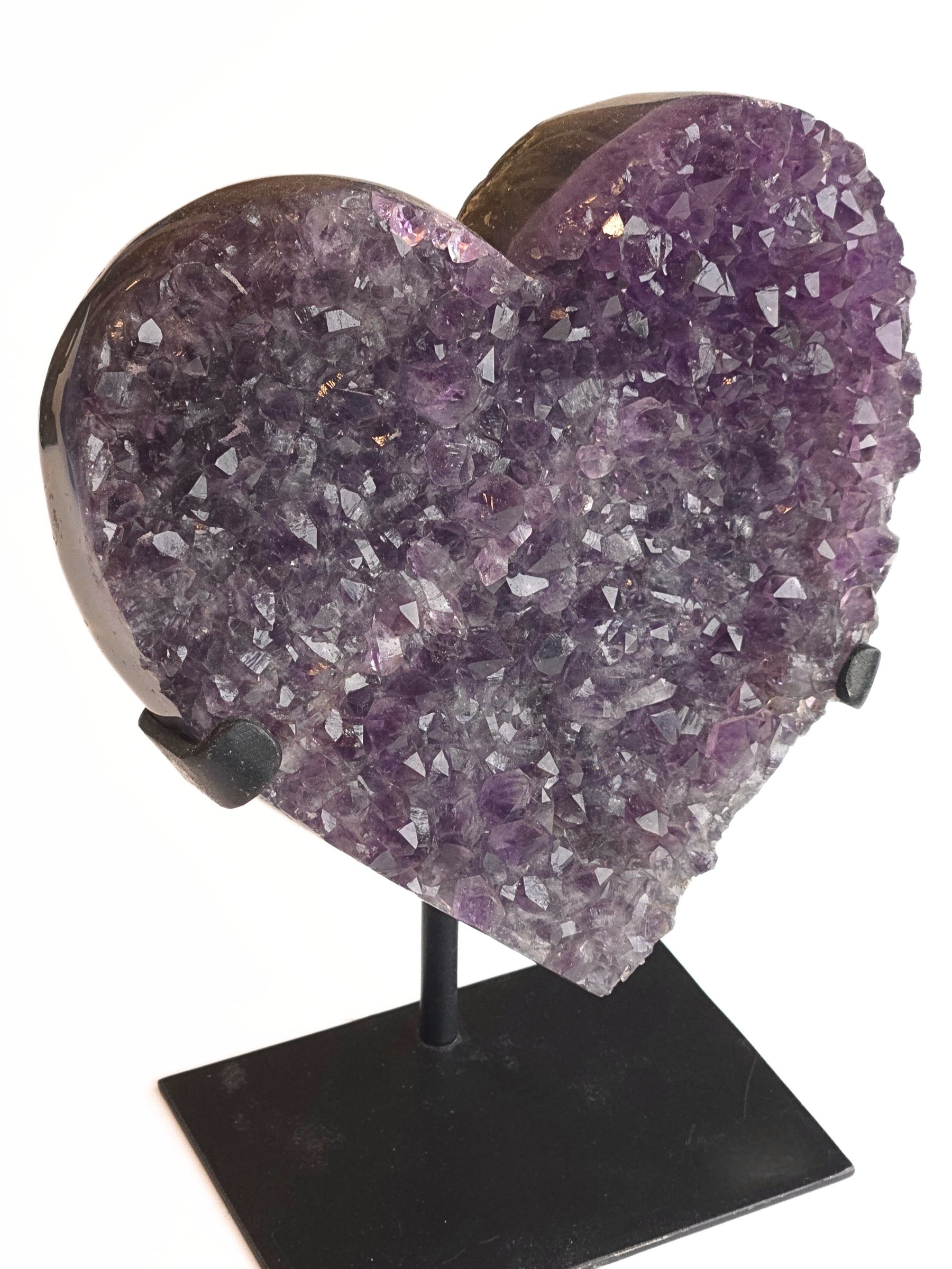 Amethyst heart for Stress Relief, Protection and Energetic Harmony