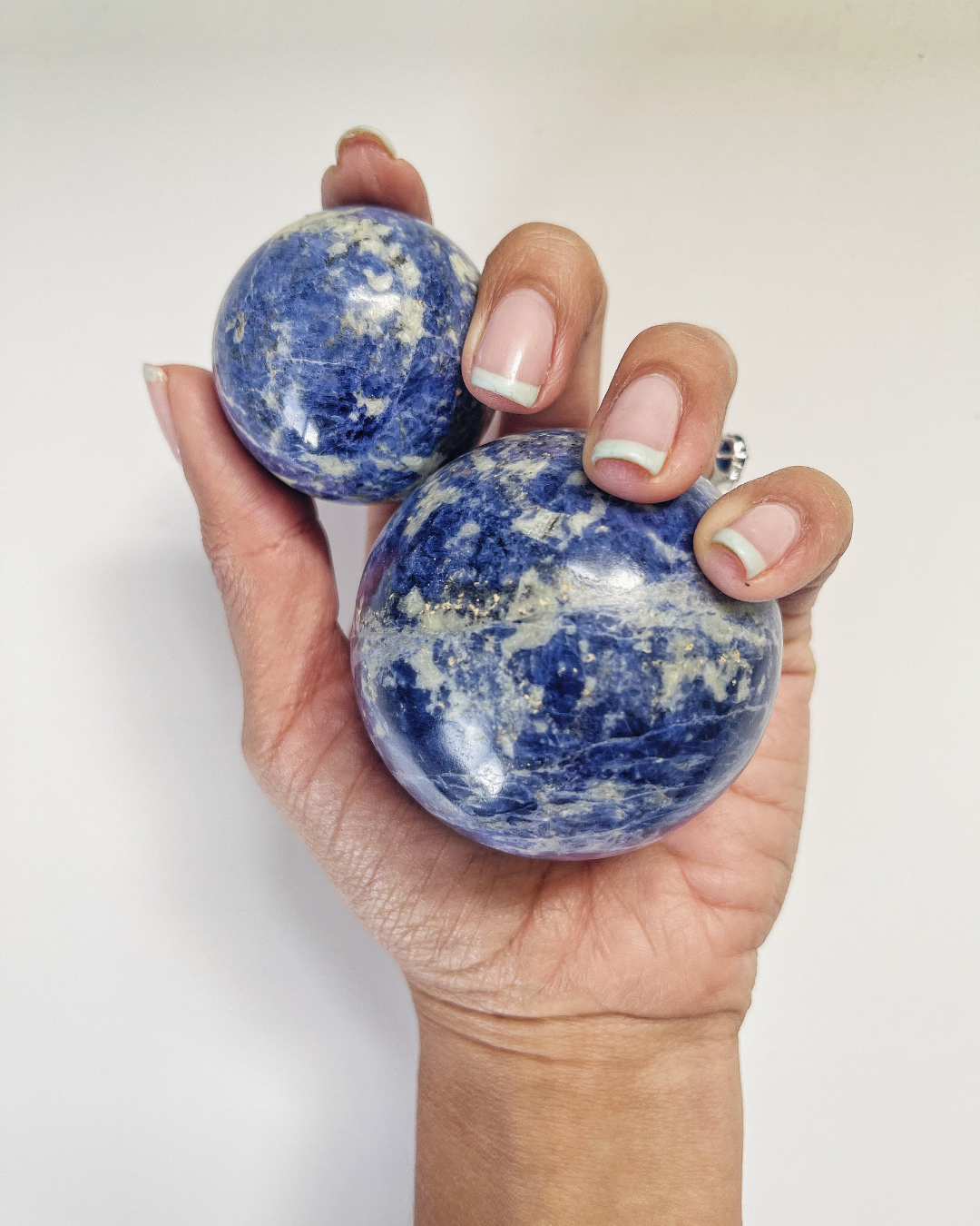 Sodalite Spheres for Communication, Intuition & Focus