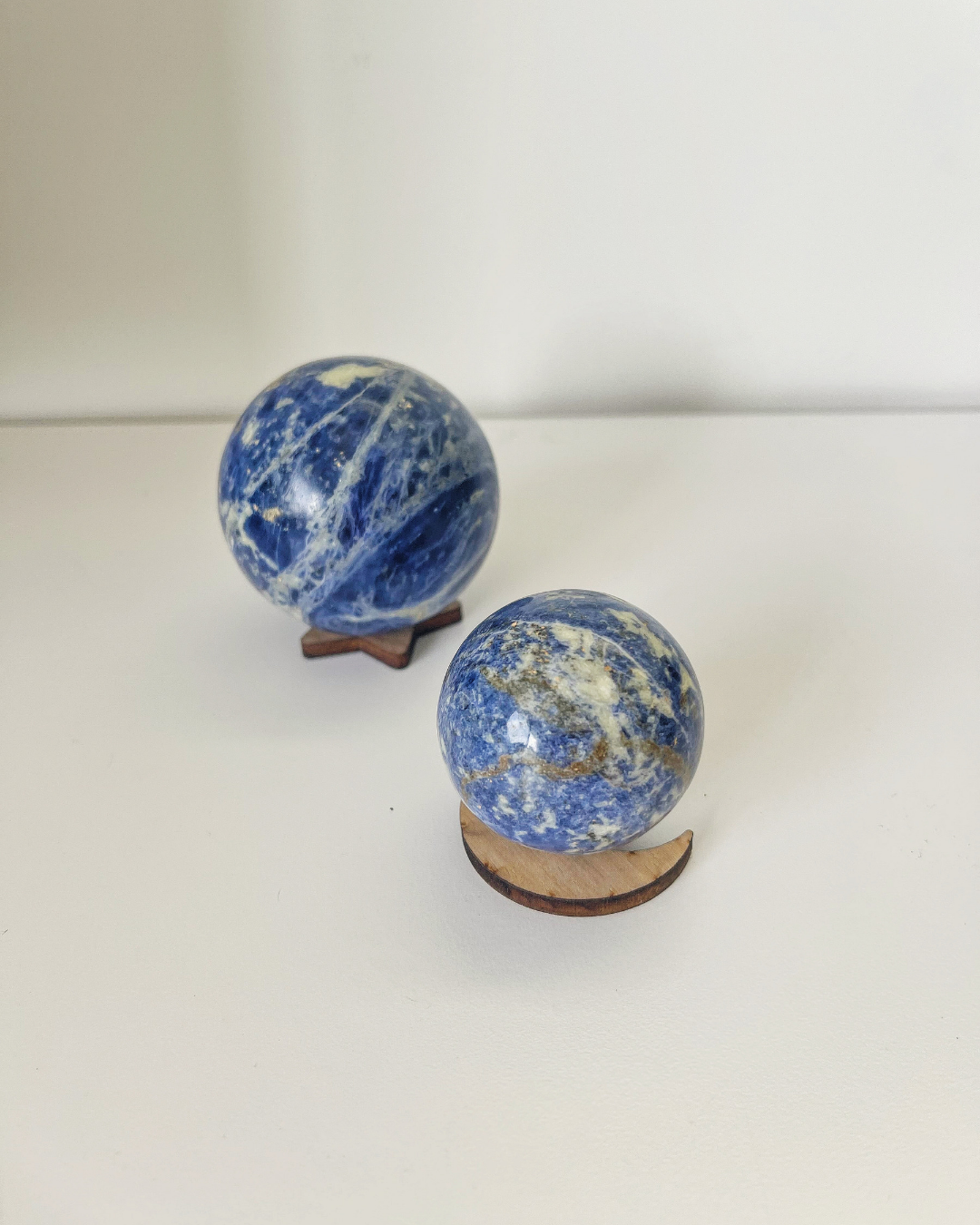 Sodalite Spheres for Communication, Intuition & Focus